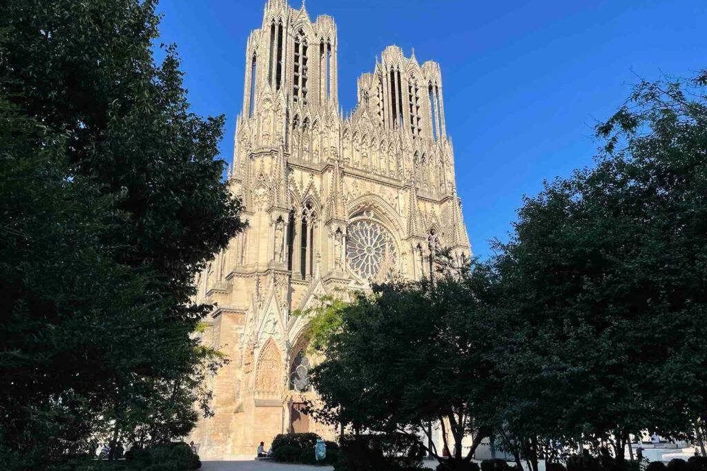 דירות ריימס Superbe Loft 100M2 Proche Cathedrale Avec Parking מראה חיצוני תמונה
